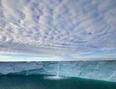 开云APP-绿茵连线，当安哥拉对阵秘鲁，见证克瓦拉茨赫利亚式的不掉线哲学