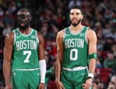 开云APP-开拓者逆转凯尔特人关键时刻，利拉德全场高效的简单介绍