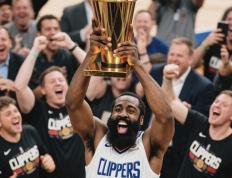 开云体育下载-快船大胜公牛，延续完美战绩