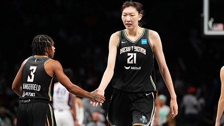 开云平台-猛龙客场逆转尼克斯，获得背靠背双杀