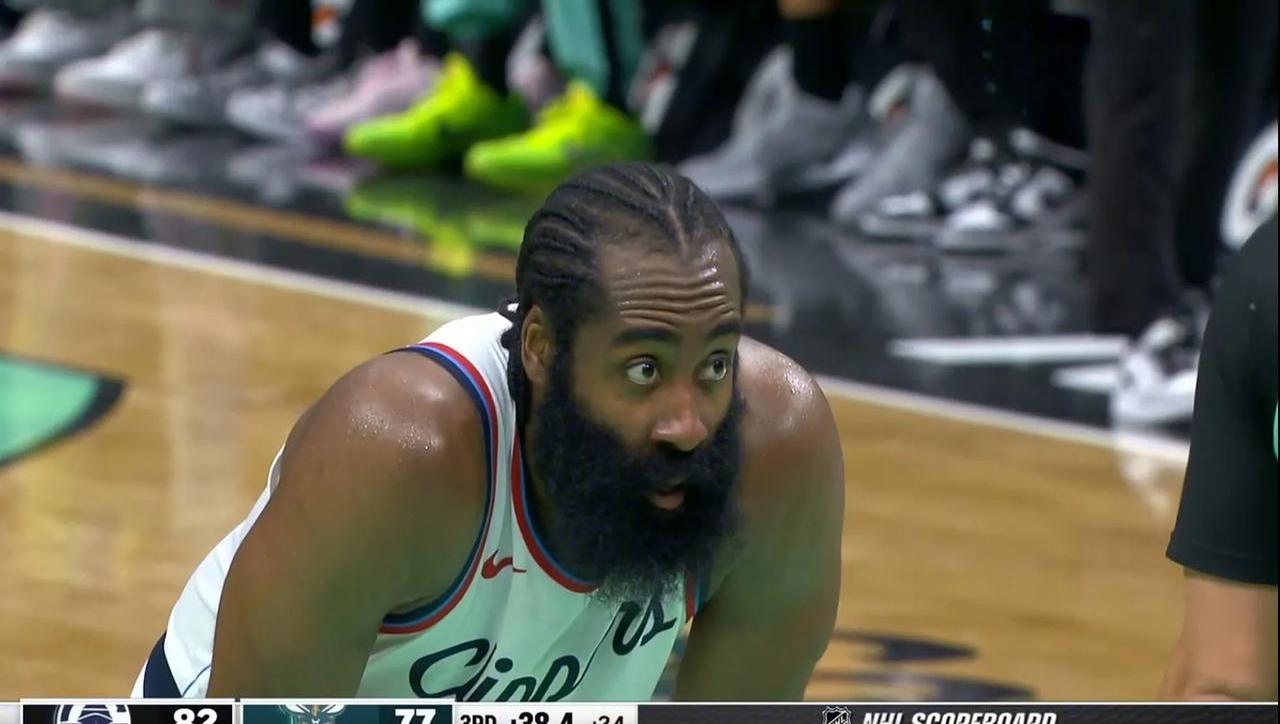 开云下载-快船惨遭凯尔特人横扫，哈登狂砍46分