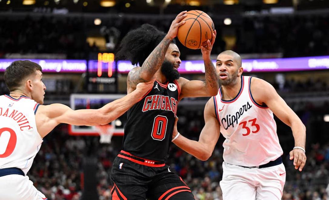 开云体育下载-快船大胜公牛，延续完美战绩