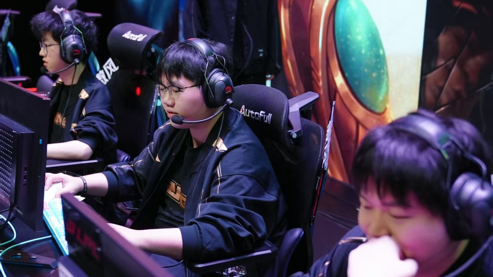 开云体育下载-包含V5翻盘EDG，Faker打破历史纪录的词条