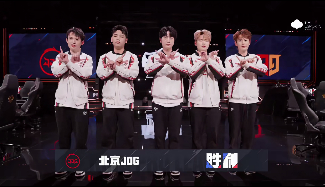 开云官网-包含JDG碾压DRX,Xiaohu惊艳世界的词条