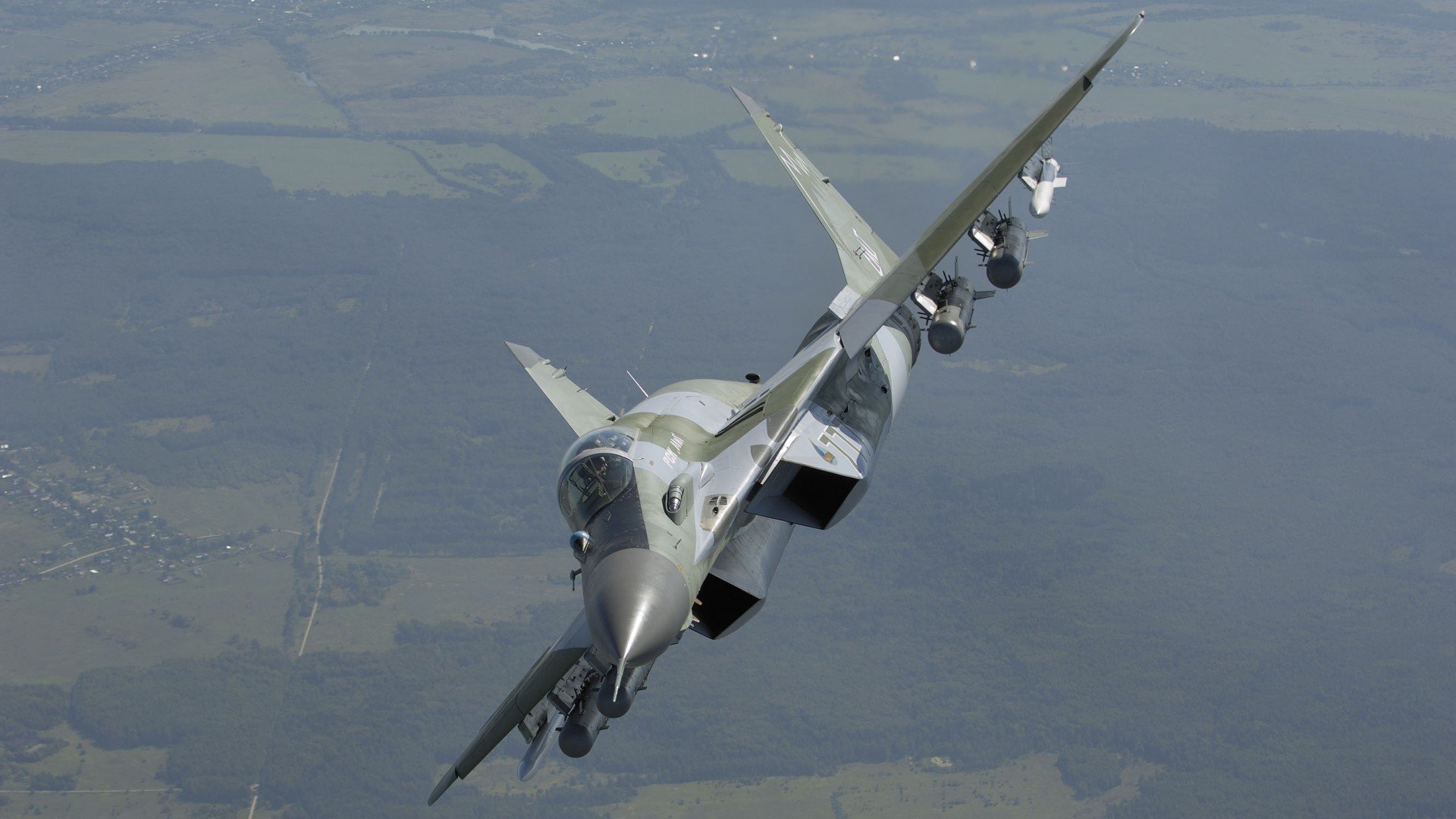 开云官网-孤胆英雄与铁血军团的对决,詹姆斯关键三分粉碎热火