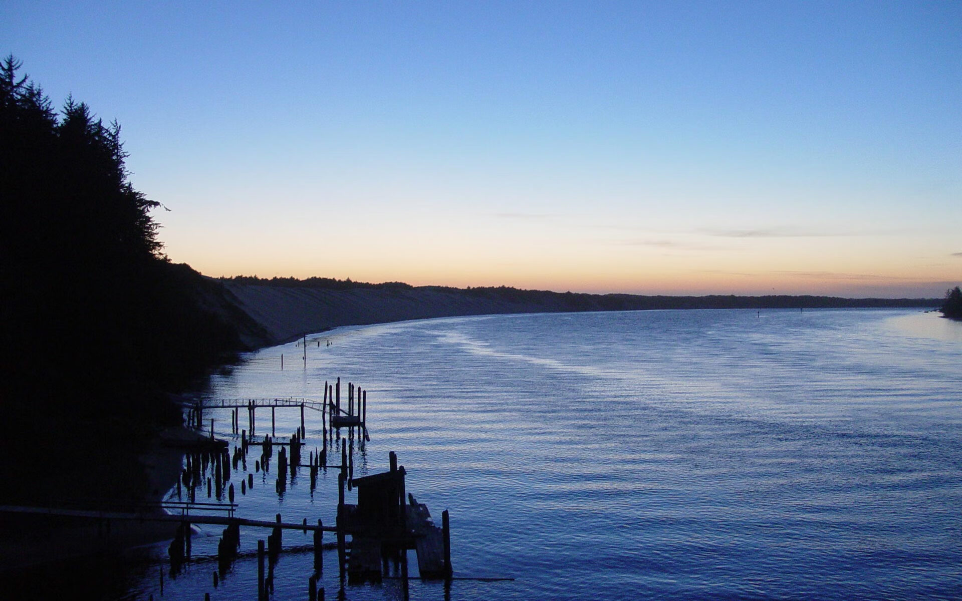 开云体育官方网站-NBA季后赛焦点战，破晓风城之壁的裂痕，猛龙逆袭击溃公牛