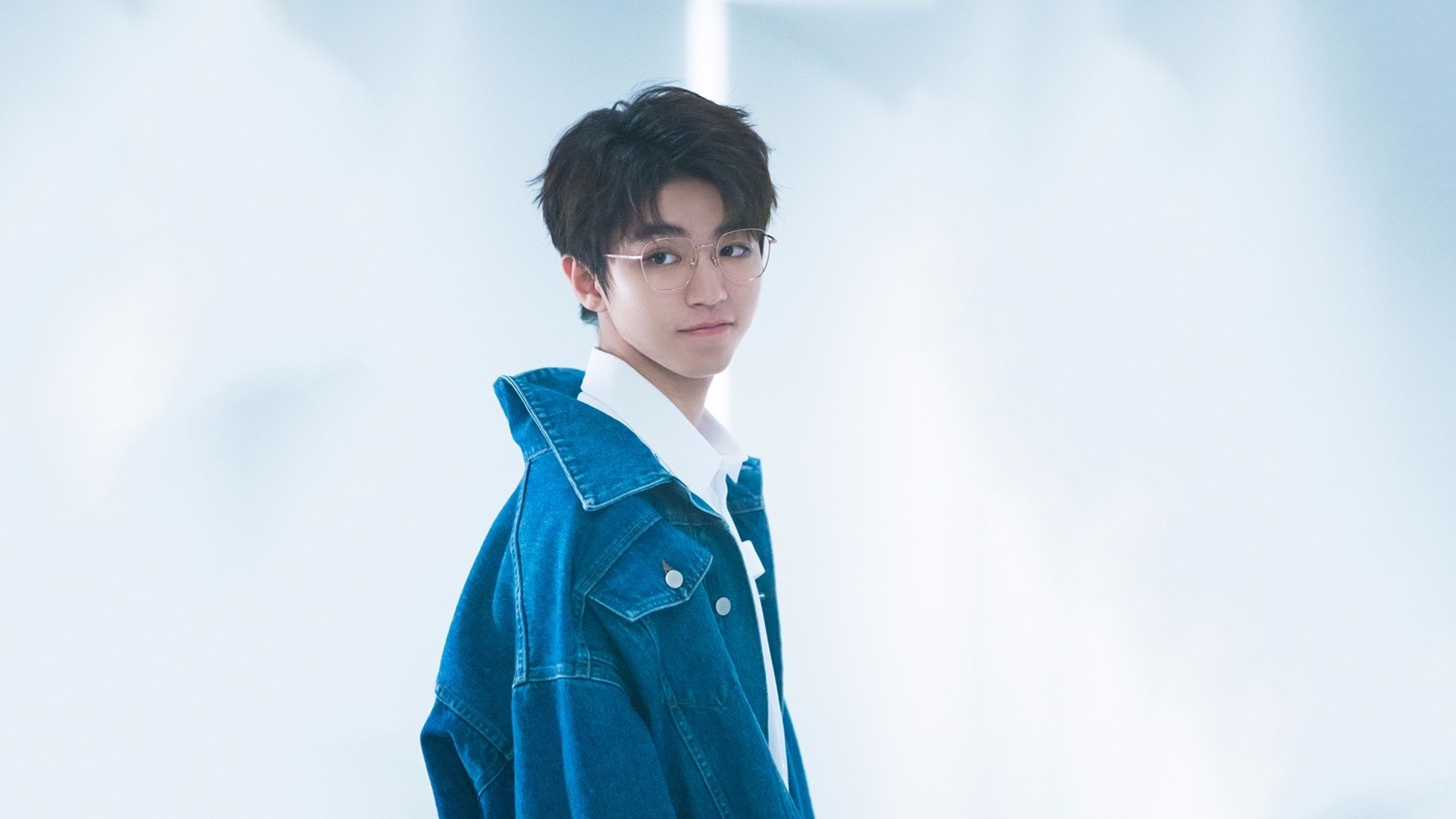 开云体育在线-恩佐·费尔南德斯，巴黎雨夜一肩扛鼎，多特蒙德铁骑的无声狂飙